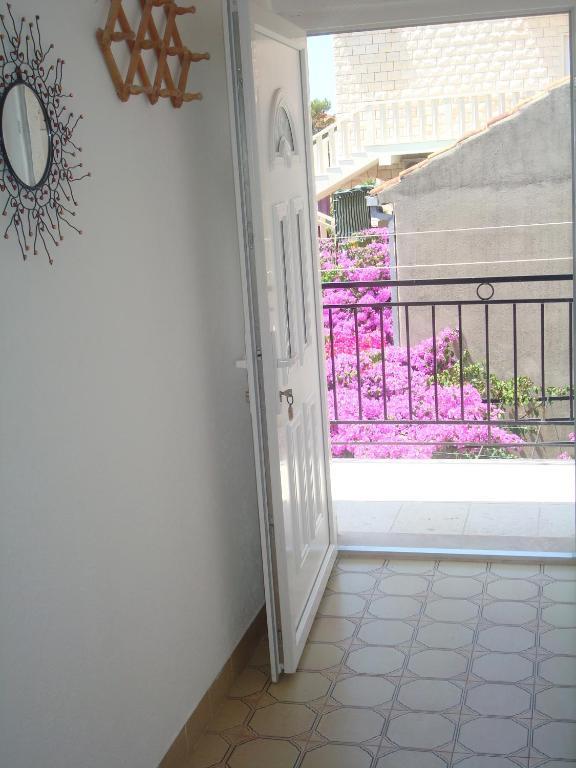 Apartments Mila Bol Ngoại thất bức ảnh